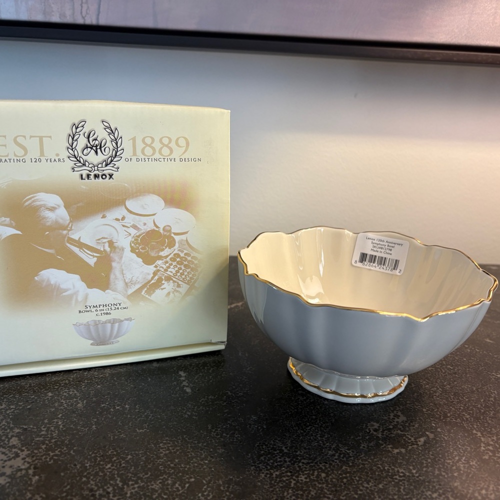 NEW Lenox Ivory and Gold Scalloped Bowl New with box and tags in tact